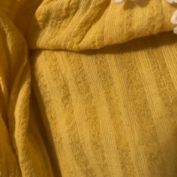 Chelsea and Violet top size large - Picture 3 of 4